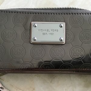 Michael Kors Wristlet Wallet